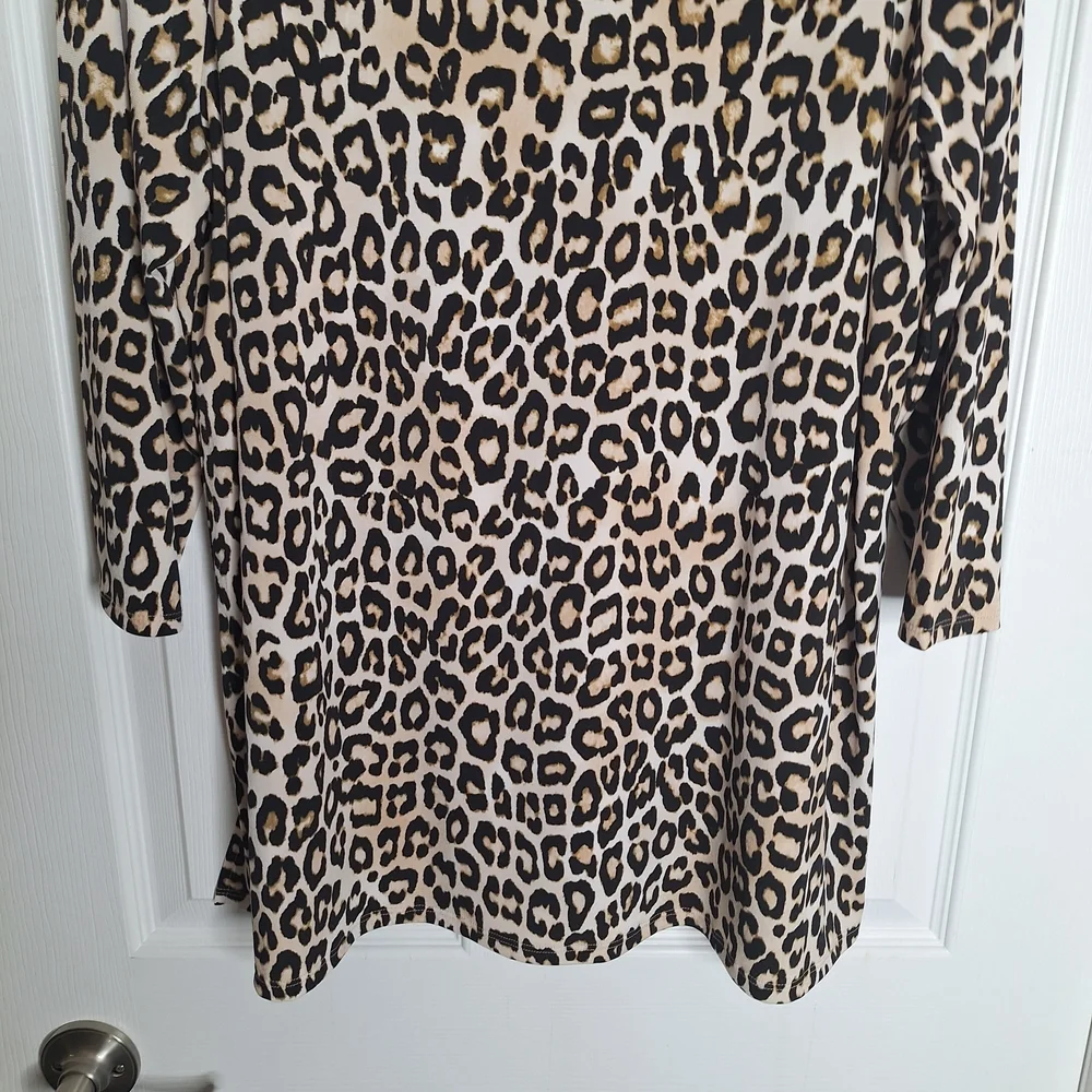 Chico's Animal Print Top in Black and Tan Size 2 Large